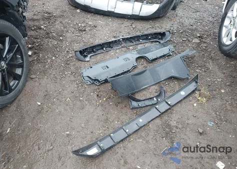 2018 Toyota Rav4 Adventure из США, поврежденный, VIN 2T3RFREV7JW730676